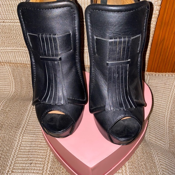 Size 8, L.A.M.B. Black Leather Peep-toe Booties. - Picture 6 of 8